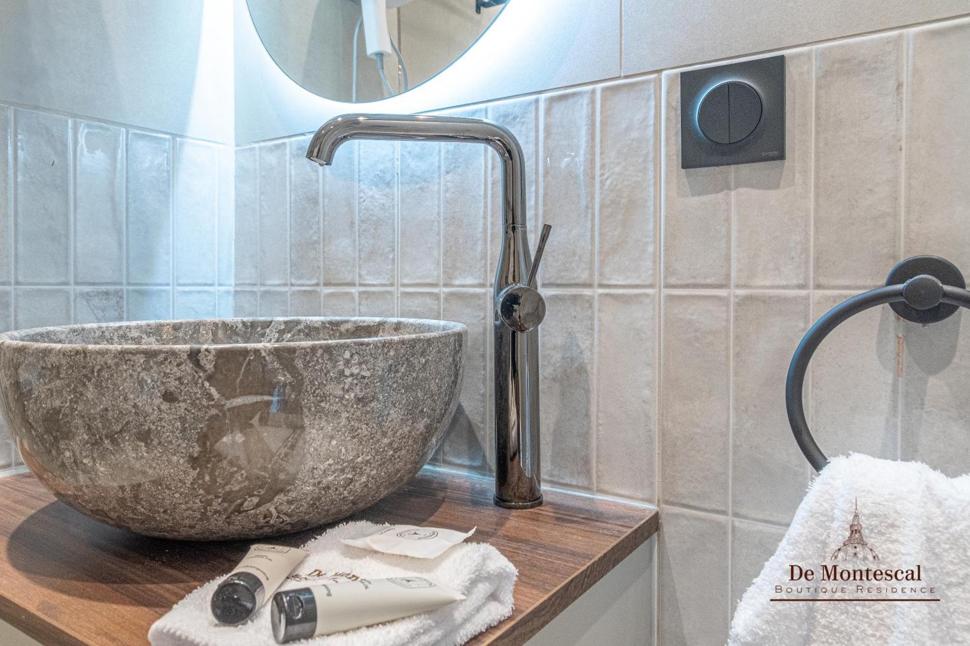 De Montescal- Montparnasse Central With Ac 11 To 14M2 Studio In A Prime Location Paris Exteriör bild